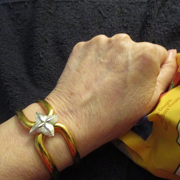 Snap it on or off in a second - Picture 8 of 9